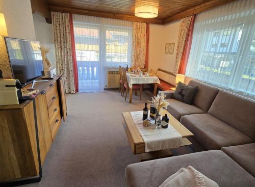 Η κουζίνα ή μικρή κουζίνα στο Appartements Alpenland Pertisau