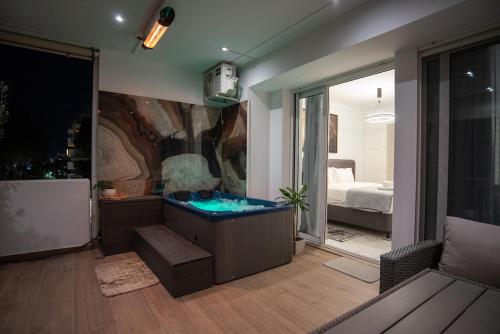 One-Bedroom Jacuzzi Glyfada