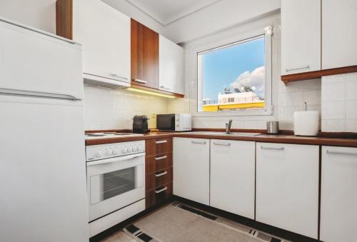 One-Bedroom Jacuzzi Glyfada