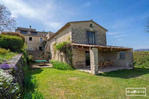 Mas provençal avec piscine cadre exceptionnel