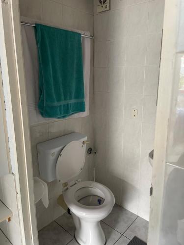 Ένα μπάνιο στο Garden flat in Fish Hoek
