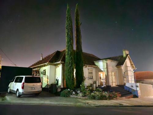 Bangunan di mana terletaknya rumah percutian
