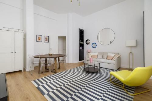 Χώρος καθιστικού στο Perretti - Spacious Flat 2BDR Paris Neuilly