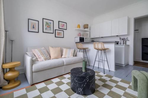 Orleans - Paris Neuilly 4Pax