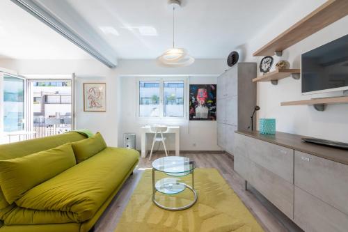 Bright Apartment in the Heart of Cannes