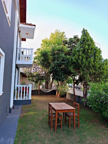 Κήπος έξω από το Şehzade Apart Otel
