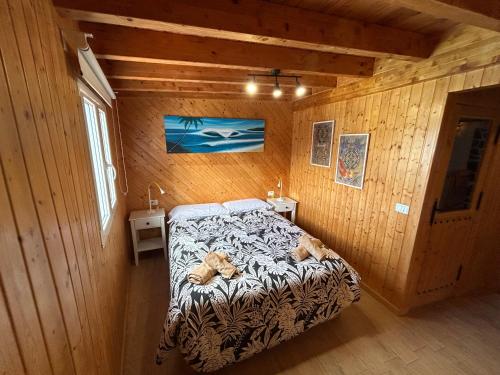 Ένα ή περισσότερα κρεβάτια σε δωμάτιο στο 3BR Fronton Wave - Ocean View & Parking