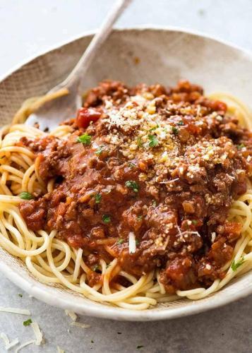 ホテルの敷地内または近くでの食事または食べ物