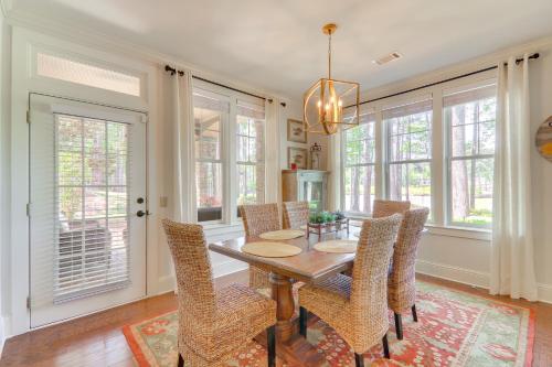 Φωτογραφία από το άλμπουμ του Lakefront Oconee Vacation Rental with Patio and Views! σε Γκρίνσμπορο