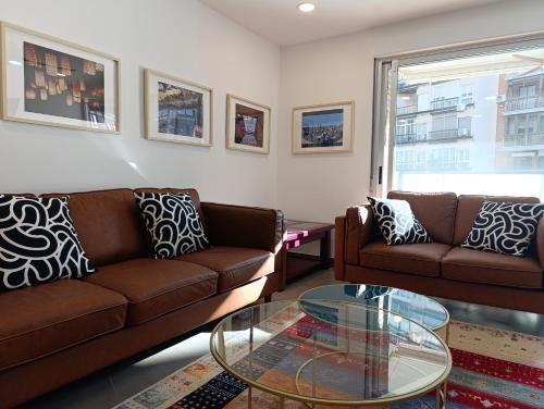 Modern Rambla Mercado Apartment