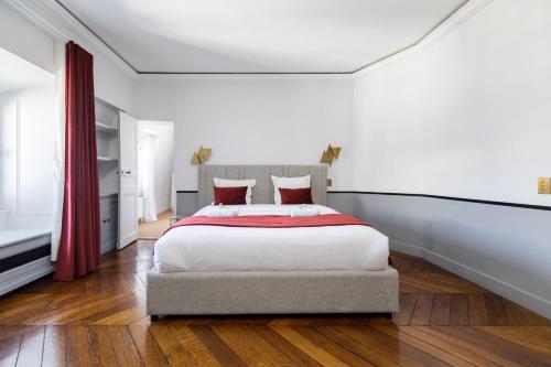 Luxury apartments - Avenue Montaigne photo 47