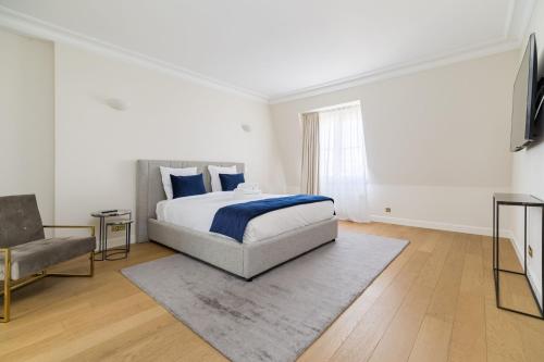Luxury apartments - Avenue Montaigne photo 42