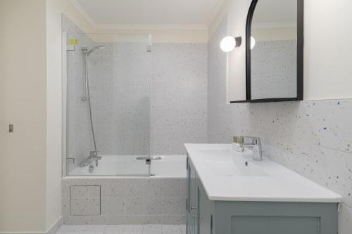 Luxury apartments - Avenue Montaigne photo 80