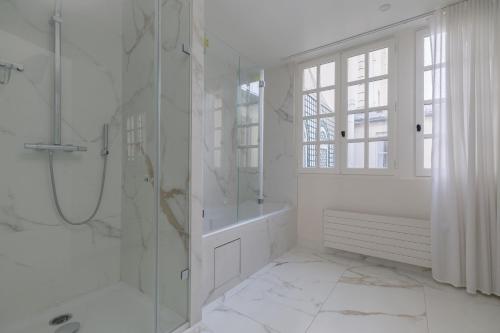 Luxury apartments - Avenue Montaigne photo 101