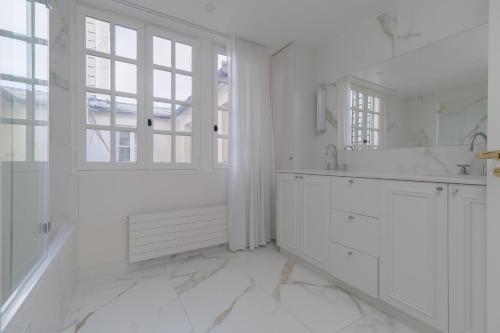 Luxury apartments - Avenue Montaigne photo 104