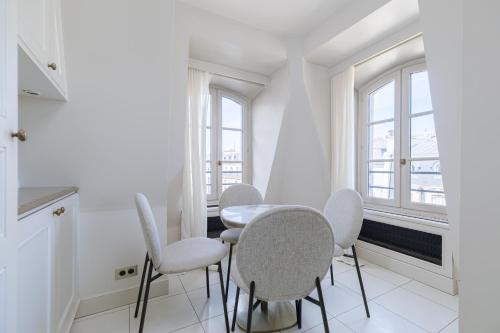 Luxury apartments - Avenue Montaigne photo 97