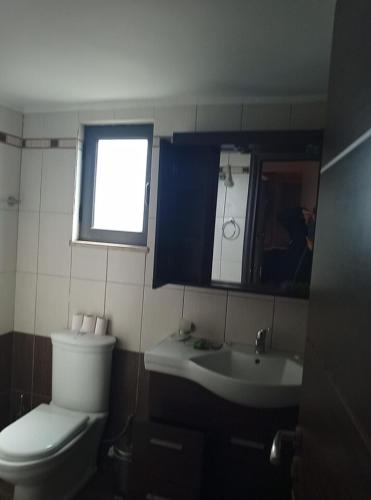 Ένα μπάνιο στο Apartments Polonia Saranda