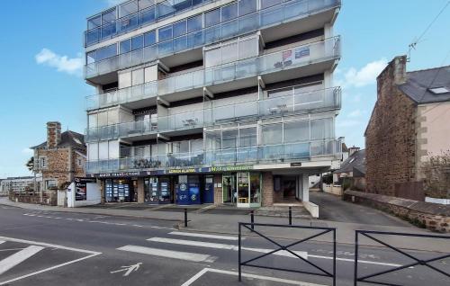 Nice Apartment In Perros-Guirec