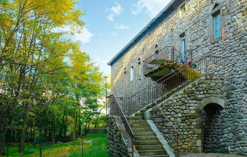 3 Bedroom Lovely Home In Jaujac