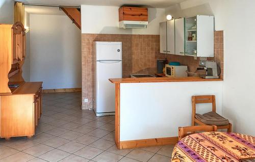 Photo de la galerie de l'établissement 3 Bedroom Lovely Home In Jaujac, à Jaujac