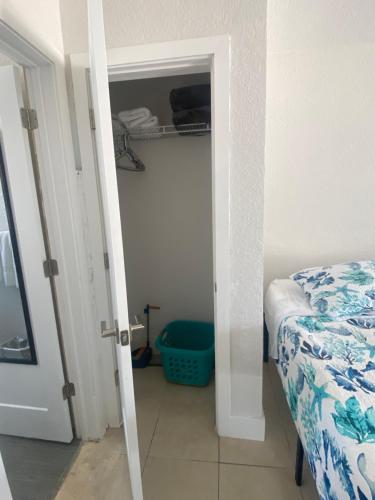 Ένα ή περισσότερα κρεβάτια σε δωμάτιο στο Sand Vista Vacation Hotel