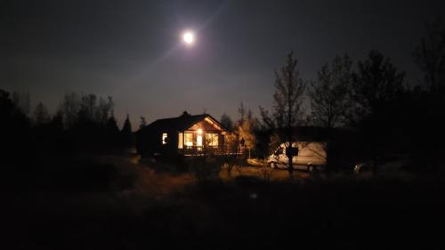 Galería fotográfica de Thingvellir Lake Cottage en Veiðilundur
