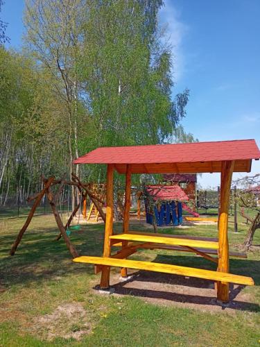 Herní místnost nebo prostor pro děti v ubytování BRZOZOWY GAJ AGROTURYSTYKA