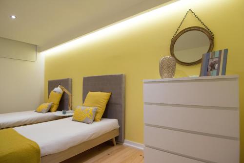 Casa do Castelo 2- Work or Relax in the historic heart of Lisbon!