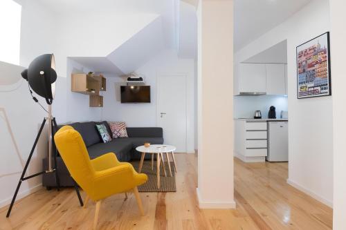 Casa do Castelo 1- Work or Relax in the Historic heart of Lisbon!