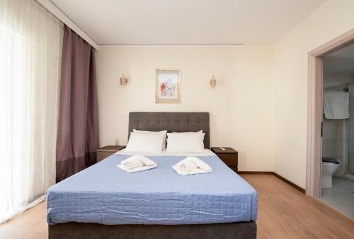 FilOikos 130sqm Athenian Retreat Sleeps up to 8 with Huge Terrace