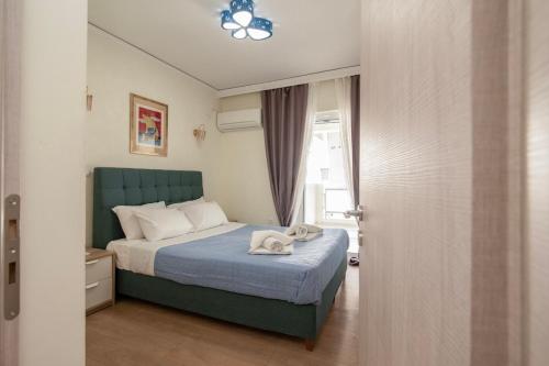 FilOikos 130sqm Athenian Retreat Sleeps up to 8 with Huge Terrace