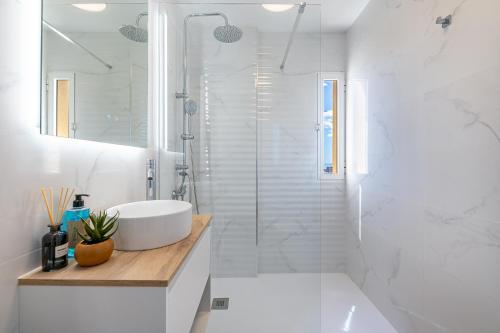 797 Holiday rentals- Renovado piso con hermosas vistas en Iris