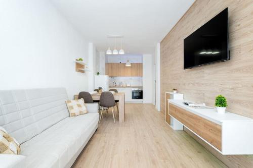 Los Gases 1BR Penthouse