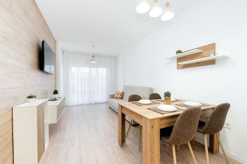 Los Gases 1BR Penthouse