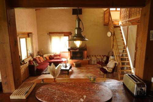 Posezení v ubytování Les Amandiers Bugarach gîte en belle nature