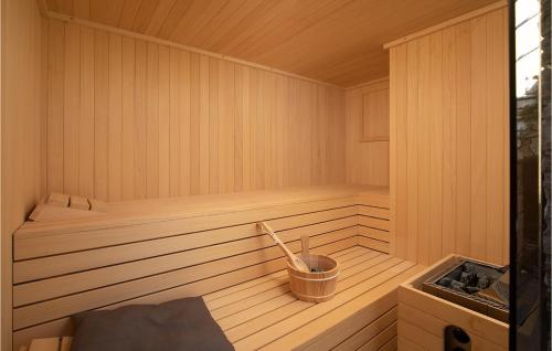 Gorgeous Home In Pula With Sauna