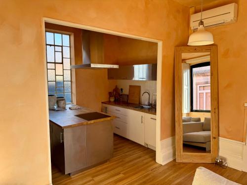 Η κουζίνα ή μικρή κουζίνα στο Slow Being Apartment Stays in Matosinhos