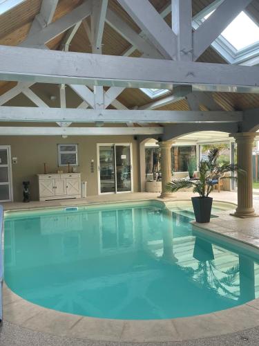 Osiris Espace Piscine couverte et Chauffée