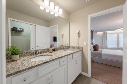 4150 Windsor Island 14 guests brand new near club photo 52
