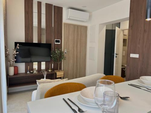 Apartment Ana with Private Parking