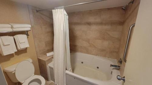 Koupelna v ubytování Four Sails Resort