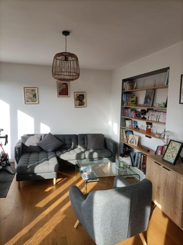 Photo de la galerie de l'établissement Appartement centre-ville lumineux et balcon, à Rennes