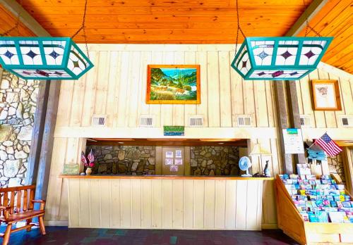 Фотография из галереи Newfound Lodge on the river в городе Чероки