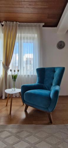 Apartment 086