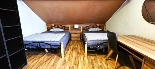 Postel nebo postele na pokoji v ubytování Gründauer Monteurwohnung/Studentenwohnung