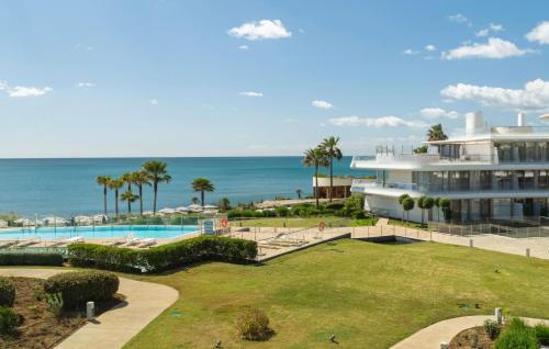 Modern 3-Bedroom Luxury Apartment with Panoramic Sea Views The Edge, Estepona