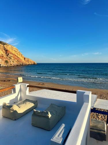 Cave Beach House Milos