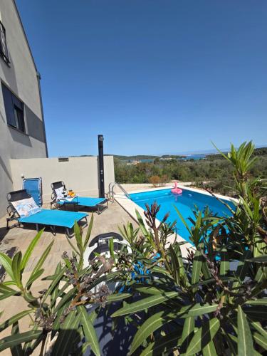 4 star Duplex apartment "Maginja", with private heated POOL & seaview