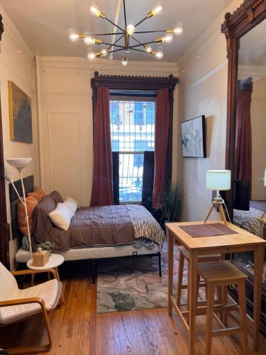 Gallery image of The Parlor in New York