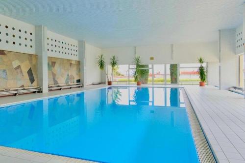 Bazén v ubytování Apartment Bergpanorama mit wunderschönem Alpenpanorama und Indoor-Pool nebo v jeho okolí
